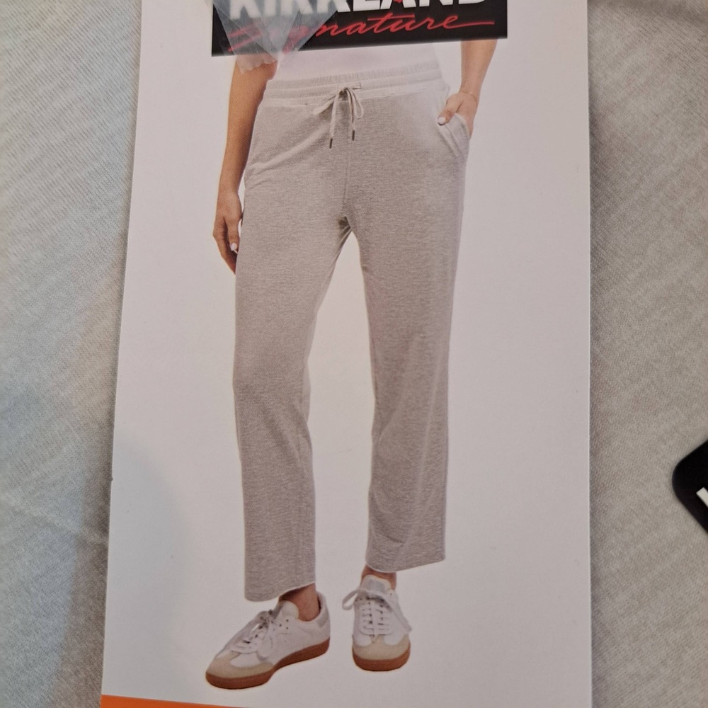 Kirkland Womens Pants XXL Oatmeal NWT Crop Lightweight 1708-182